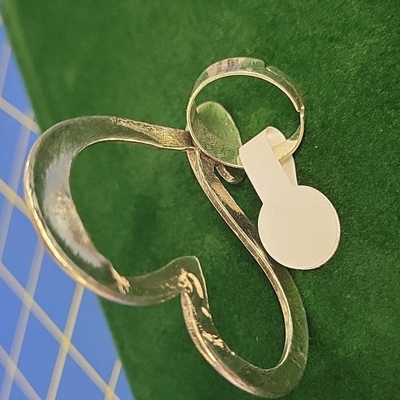 Silver Tone Heart-Shaped 2" Adjustable Ring - Picture 3 of 5